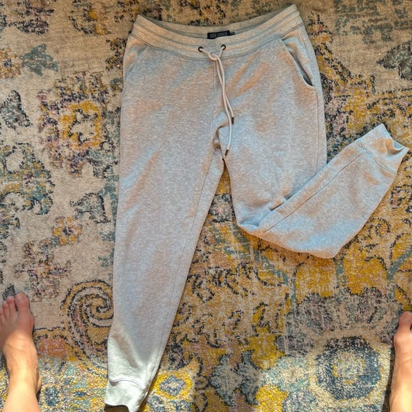 AE joggers - Picture 1 of 3